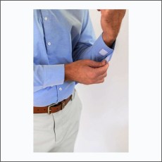 camicia con bottoni in velcro per anziani